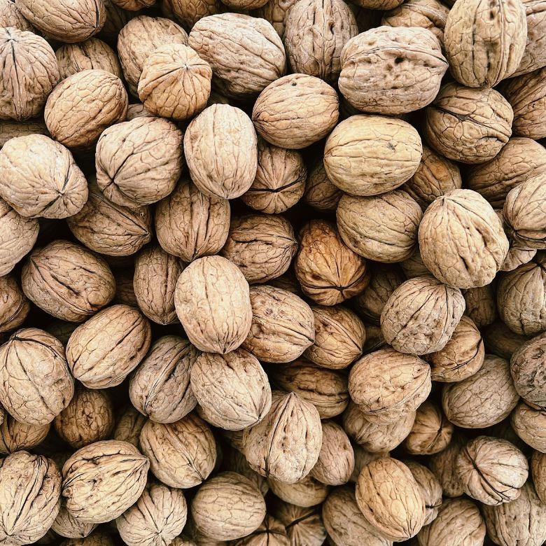 Premium Kagzi Walnuts (1 KG) | Chitrali Walnuts – CTL Dry Fruits