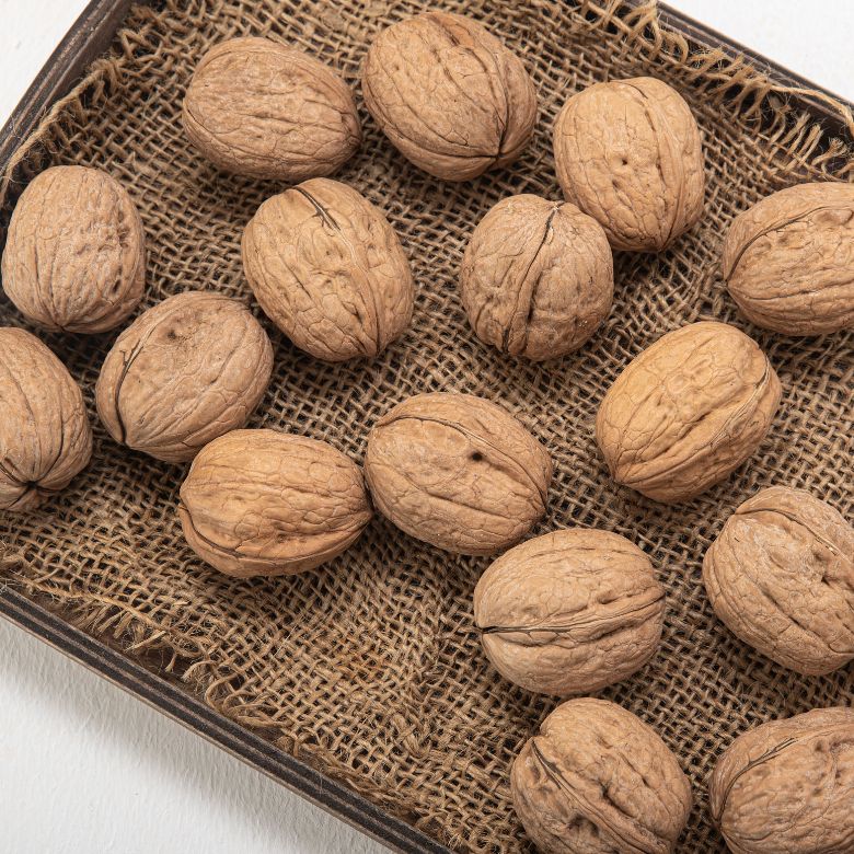 Premium Kagzi Walnuts (1 KG) | Chitrali Walnuts – CTL Dry Fruits